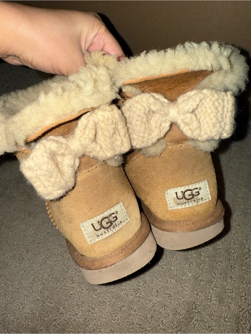 UGG Mini Bailey Knit Bow Chestnut Size 7